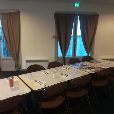 ホテル Campanile Sud ペルピニャン