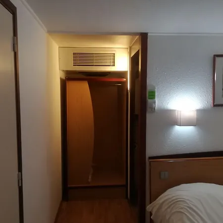 Campanile Sud 3* Перпиньан